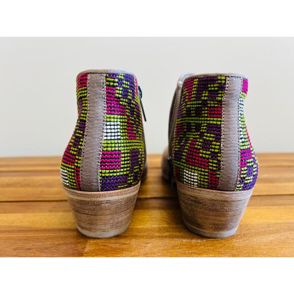 Sam Edelman Beige Suede Leather Embroidered Ankle Boots Southwestern Aztec - Picture 8 of 8